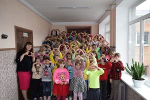 День яскравого одягу