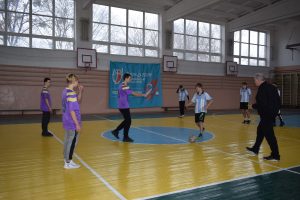 Пліч-о-пліч