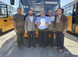 Новий шкільний автобус