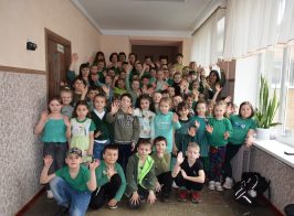 день зеленого кольору