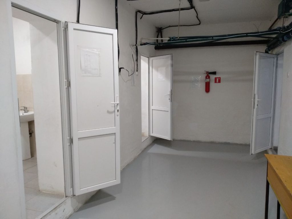 Photo 5402528573417001761 Y